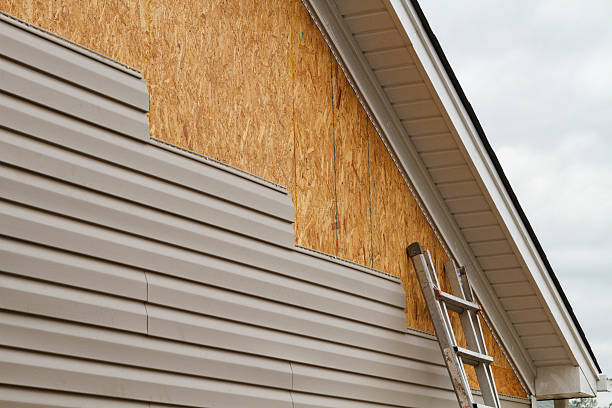 24/7 Emergency Siding experts in Hinckley, IL